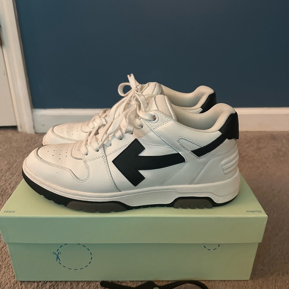 OFF-WHITE (OUT OF OFFICE) SNEAKERS